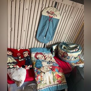 Raggedy Ann and Andy comforter and matching blanket Crib Toddler bed Play